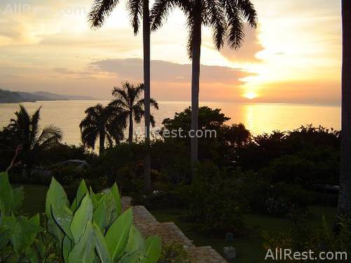 Round Hill Hotel & Villas 31